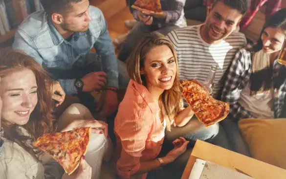 Jeśli chciałbyś stworzyć miejsce w kórym będziesz karmić zadowolonych Klientów, dołącz do sieci Pizzerii Biesiadowo. Dochodowy biznes z błyskawicznym zwrotem inwestycji oraz najlepszą ofertą franczyzową w Polsce.